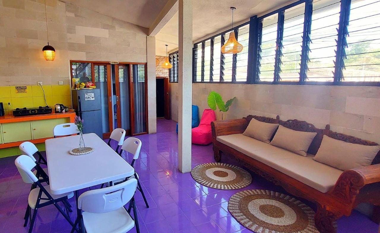 Hustay Guest House - Canggu Buitenkant foto