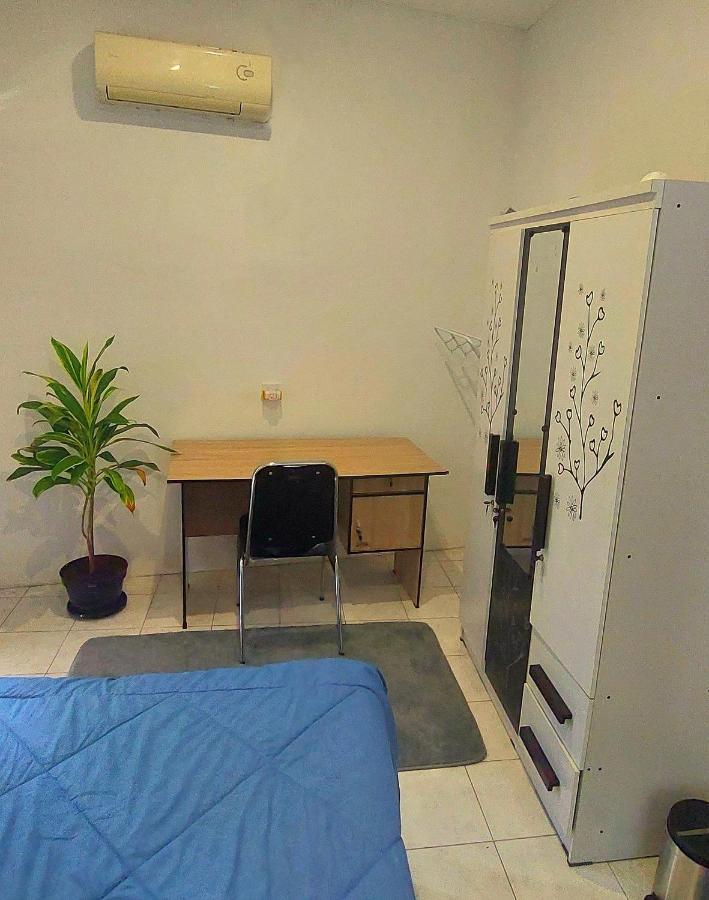 Hustay Guest House - Canggu Buitenkant foto
